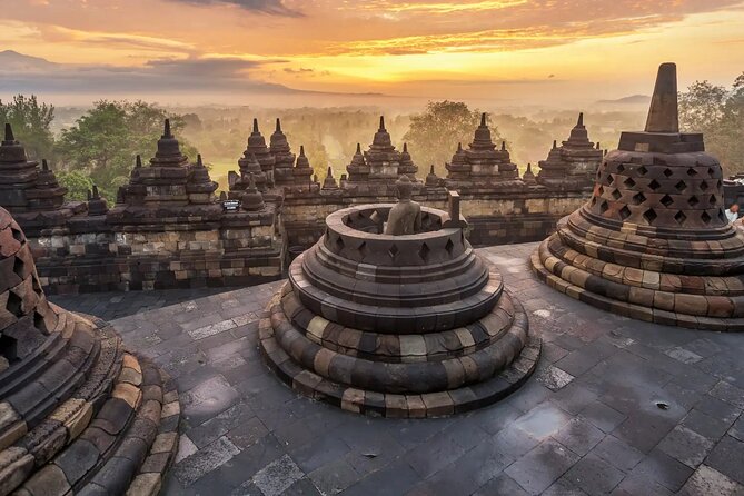 1 Day Yogyakarta tour ( Borobudur temple, Merapi Lava Tour, Prambanan Temple) - The human factor: drivers who make the day click