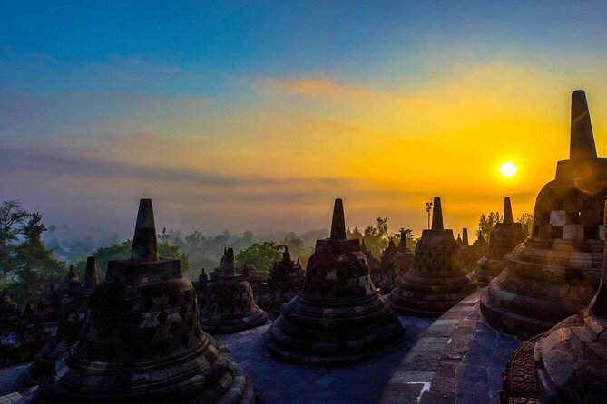 Borobudur Climb To the top & Prambanan Temple All Inclusive Tour - Prambanan temples: Trimurti symbolism plus guided temple time