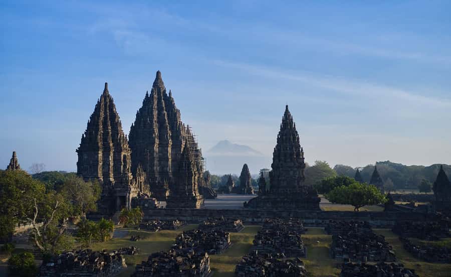 Borobudur Climb Top, Prambanan with Guide, Ticket Include - Entering Borobudur’s Inner Zone: Relief Stories and 100 Stairs