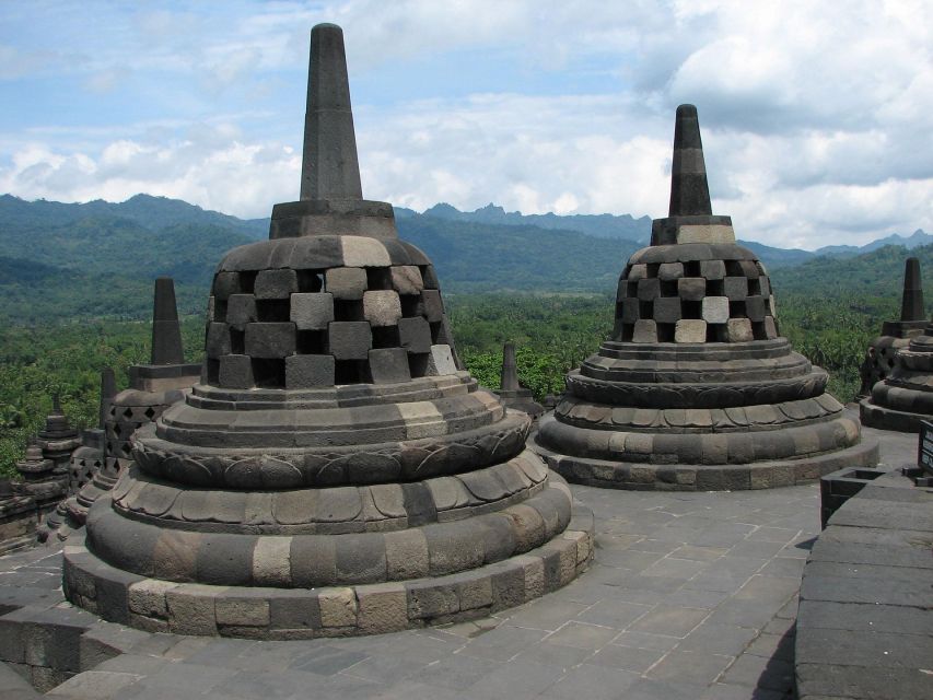Borobudur Climb Top, Prambanan with Guide, Ticket Include - Mendhut Vihara: A Softer, Story-Rich Stop Next to the Bodhi Tree