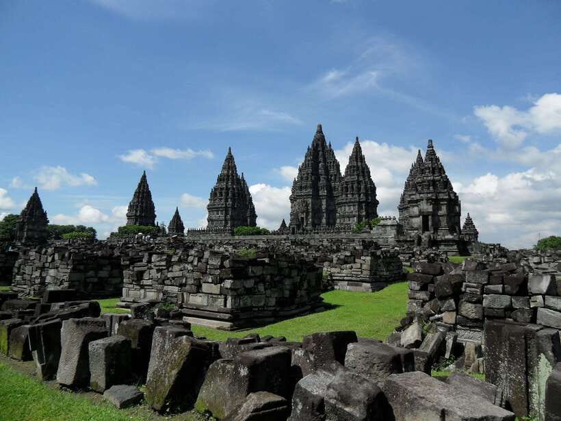 Borobudur Climb-up & Prambanan Day Tour with Lunch & Tickets - Who this tour is best for (and who should rethink)