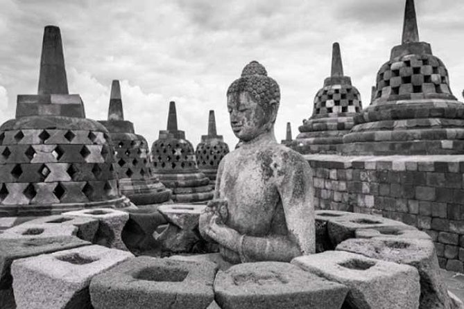 Borobudur & Prambanan in Yogyakarta, train to Malang, hike Bromo & Ijen // 4D3N - Day 2: Malang City Square and Madakaripura Waterfall Magic