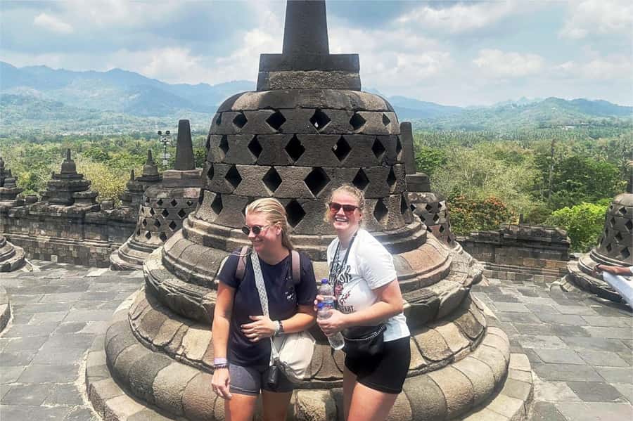 Borobudur Sunrise (Climb-up Guarantee) & Prambanan Day Tour - Prambanan: the Shiva compound with Ramayana reliefs
