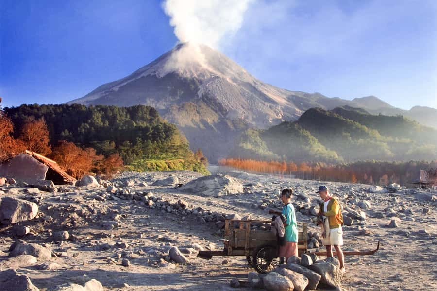 Borobudur Sunrise, Merapi Volcano & Prambanan Full Day Tour - Key things that make this tour work