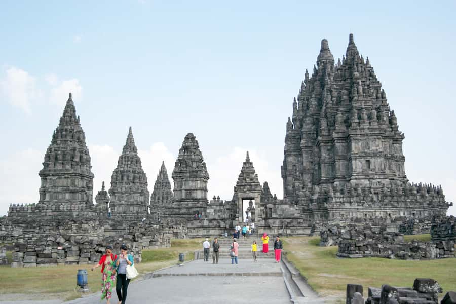 Borobudur Sunrise, Merapi Volcano & Prambanan Full Day Tour - Setumbu Hill sunrise: how you actually get the best light