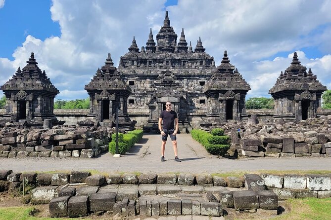 Borobudur Temple Climb To The Top & Prambanan Temple - 1 day tour - Prambanan: two hours for Hindu architecture and photo planning