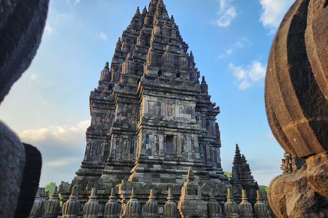From Yogyakarta: Borobudur, Bromo and Ijen Tour 3-Day with Train - Day 1: Borobudur top climb and Prambanan temples in one flow