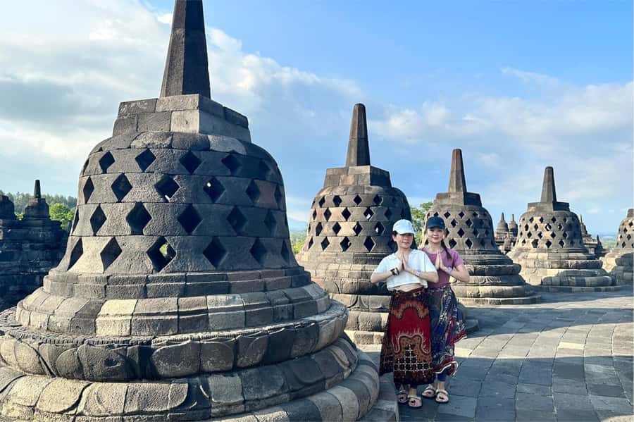 From Yogyakarta: Borobudur Sunrise Half Day Tour with Pickup - Optional Mendut and Pawon: the extra temples in a straight line