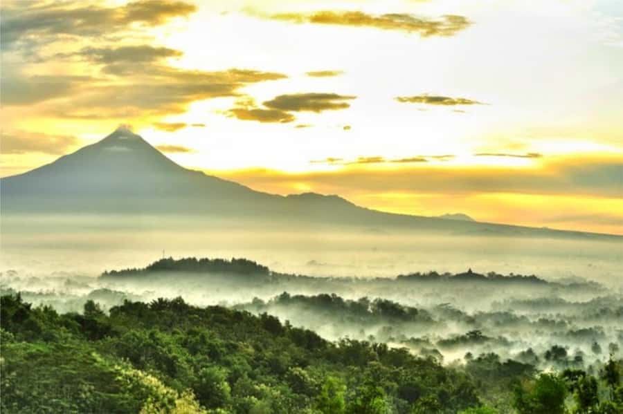 From Yogyakarta: Borobudur Sunrise on Setumbu Hill - What to pack for a misty Java morning