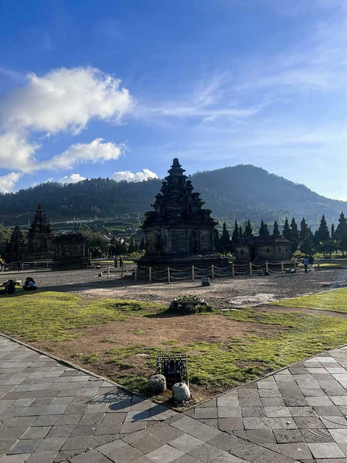 from Yogyakarta: Dieng, Dawn's Embrace & Cultural Treasures - Telaga Warna Lake: sulfur colors that change with sunlight