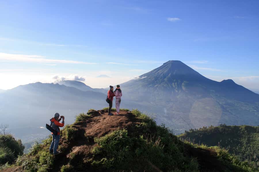 From Yogyakarta: Dieng Plateau Golden Sunrise Guided Trip - Arjuna Temple Complex: eight small temples from the 7th century