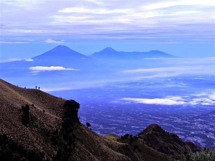 From Yogyakarta: Mount Merbabu One Day Hiking Tour - The Descent Back to Selo: Glissade Risk and Smart Footwork
