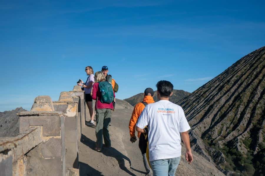 From Yogyakarta: Tumpak Sewu, Bromo, and Ijen 4-Day Tour - Day 3: Mount Bromo sunrise with jeep and the Sea of Sand
