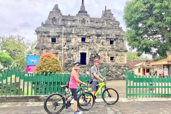 FUN Cycling Tour De Temples - Food, Water, and Snacks: Built-In Energy for a Long Temple Day