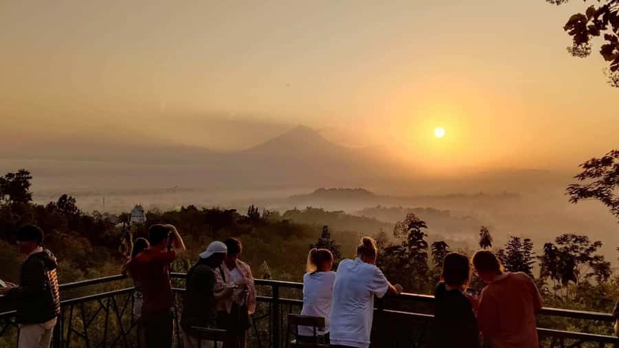 Guarantee Borobudur Structure, Sunrise Stumbu & Prambanan. - Should you book this tour?