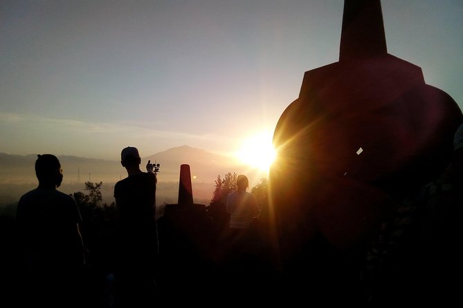 Hill's Sunrise and Temples Tour from Yogyakarta - The quiet detour: Pawon and Mendut after the big name