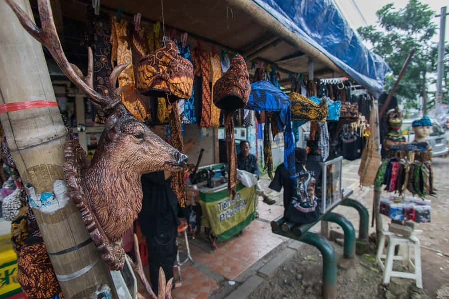 Jakarta: Bandung Volcano Day Tour - Food, Fruits, and the Little Extras That Keep the Day Fun
