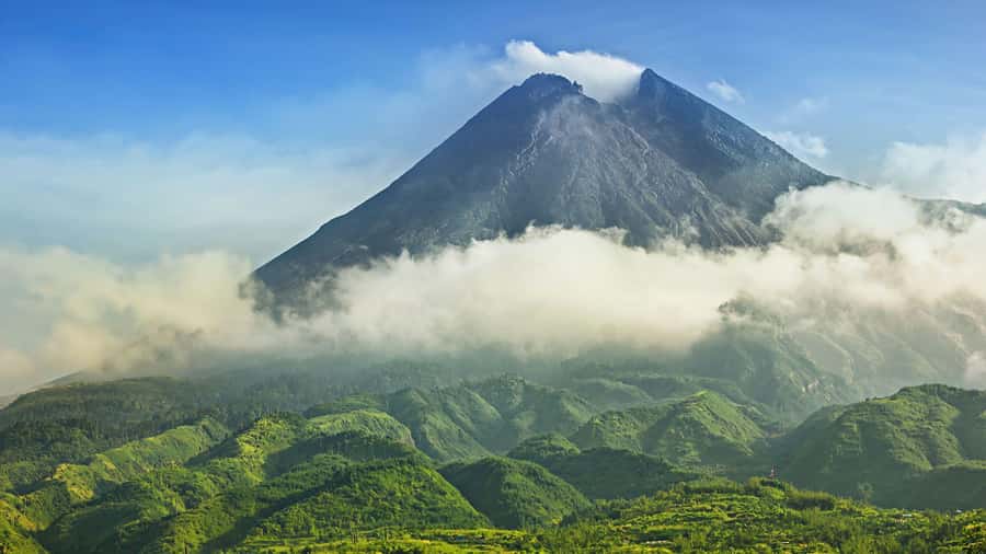 Merapi volcano sunrise with 4wd jeep and step on cold lava - Price and value: what you’re really paying for