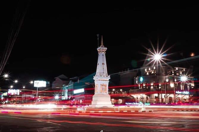 Night Walking Tour-Malioboro street food with guide at Yogyakarta - Stop 6: Jalan Wijilan for Nasi Gudeg and Street-Style Eats
