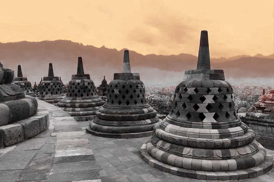 Setumbu Sunrise Borobudur, and Prambanan, with lunch option - Prambanan Temple Compound: Big Hindu spires and hot walking math