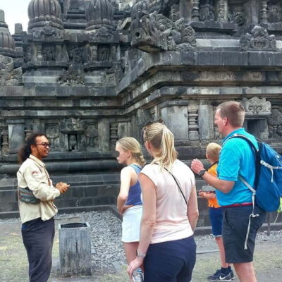 Sunrise/Day Tour: Borobudur-Prambanan-Volcano Terrace View - Where the morning moment happens: Panguk Hill vs starting with temples