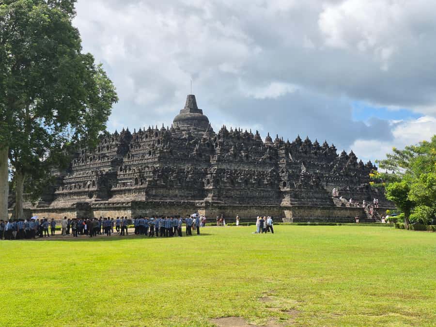 UNESCO Tour: Borobudur Top Access (Ticket Help) & Prambanan - Borobudur Top Access: why the ticket help is the heart of the day