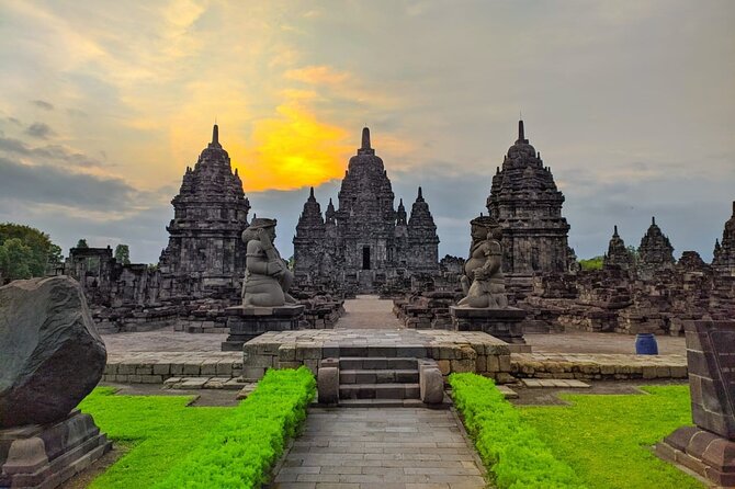 Yogya Customized Tour - Yogyakarta Palace: more than a photo stop