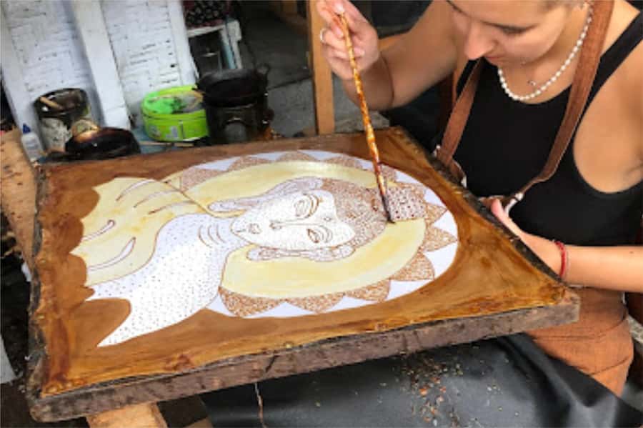 Yogyakarta: 2-hour Batik Making Course with Souvenir - Batik Seno Gallery: a practical base in Mantrijeron