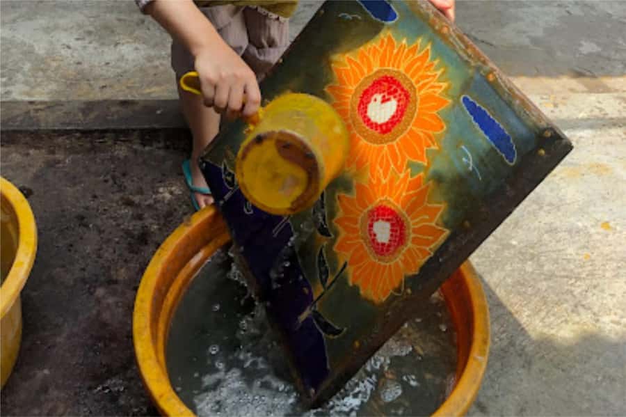 Yogyakarta: 2-hour Batik Making Course with Souvenir - Who should book this batik course, and who might skip it