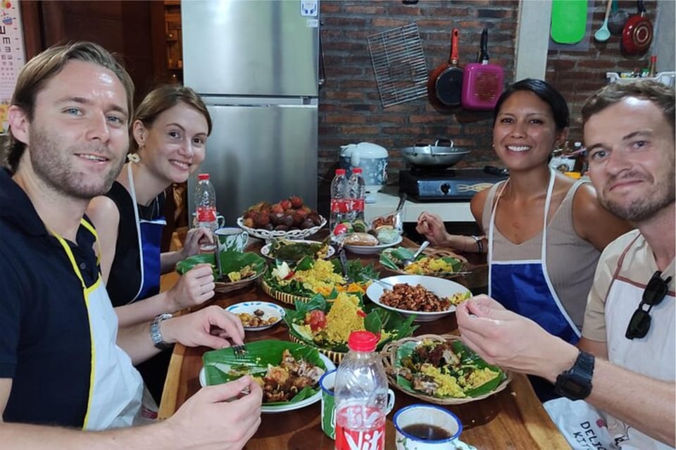 Yogyakarta: 3-hour Cooking Class with Market Tour - The shared feast: how the class ends (and what to do with leftovers)