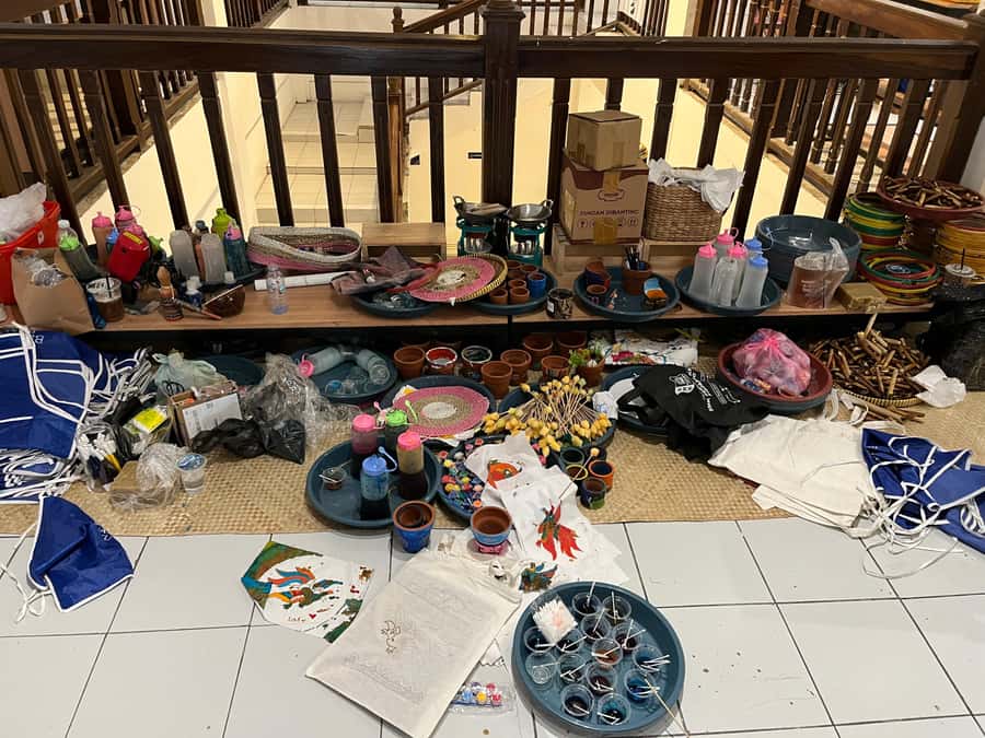 Yogyakarta: Batik Making Class with Expert - Guides and Pacing: When Instruction Feels Human