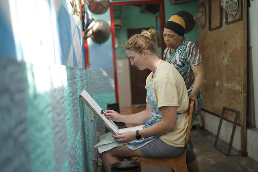 Yogyakarta: Batik Painting Workshop - Your first design: from pencil sketch to batik plan