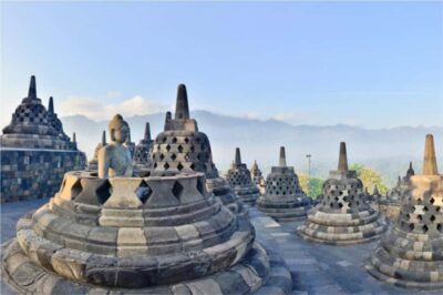 Yogyakarta: Borobudur 5-hour Tour with Climb-up & Transfers - The transfer from Yogyakarta: comfortable rides, better stories