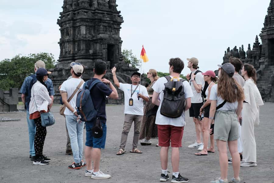 Yogyakarta: Borobudur and Prambanan Temples Guided Tour - Borobudur: reliefs, statues, and the “read the stone” experience