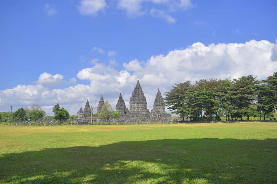 Yogyakarta: Borobudur Climb Top & Prambanan, Ticket Include - Price and value: where the $137 makes sense
