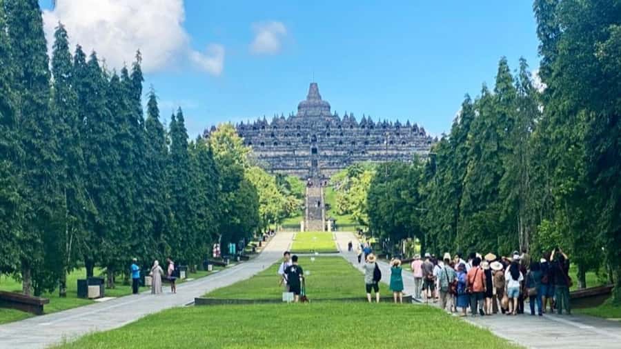 Yogyakarta: Borobudur Half-Day Tour with Climb up Access - What You Should Do Before You Go