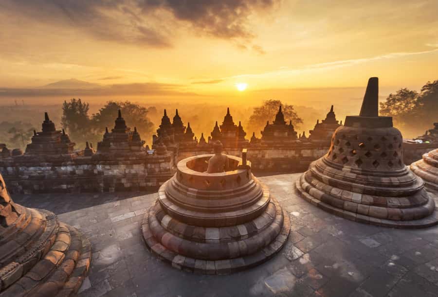 Yogyakarta: Borobudur sunrise(guarantee climb up)& Prambanan - The climb and temple access: what you actually get at Borobudur