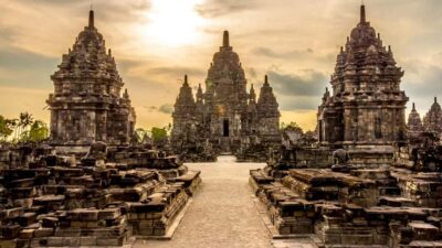 Yogyakarta: Borobudur sunrise(guarantee climb up)& Prambanan - Borobudur sunrise timing: why the early start still pays off