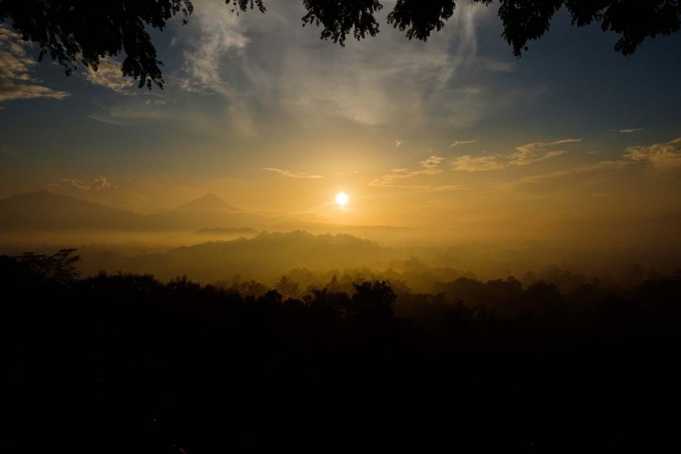 Yogyakarta: Borobudur sunrise(guarantee climb up)& Prambanan - Price and value: is $60 worth it for two UNESCO giants?