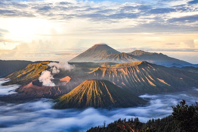 Yogyakarta: Bromo and Ijen Volcano Tour Starts from Yogyakarta - Java’s Volcano Duo: What This Yogyakarta Tour Really Delivers