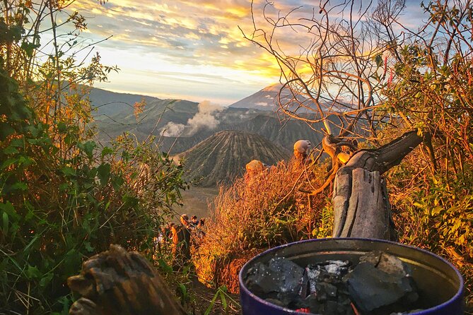 Yogyakarta: Bromo and Ijen Volcano Tour Starts from Yogyakarta - Day 3: Ijen Crater Hike With a Local Guide and Gas Mask