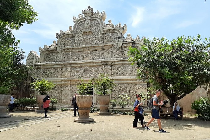 Yogyakarta City tour and Ijo Temple Sunset - Ijo Temple sunset: the payoff and how to enjoy the climb