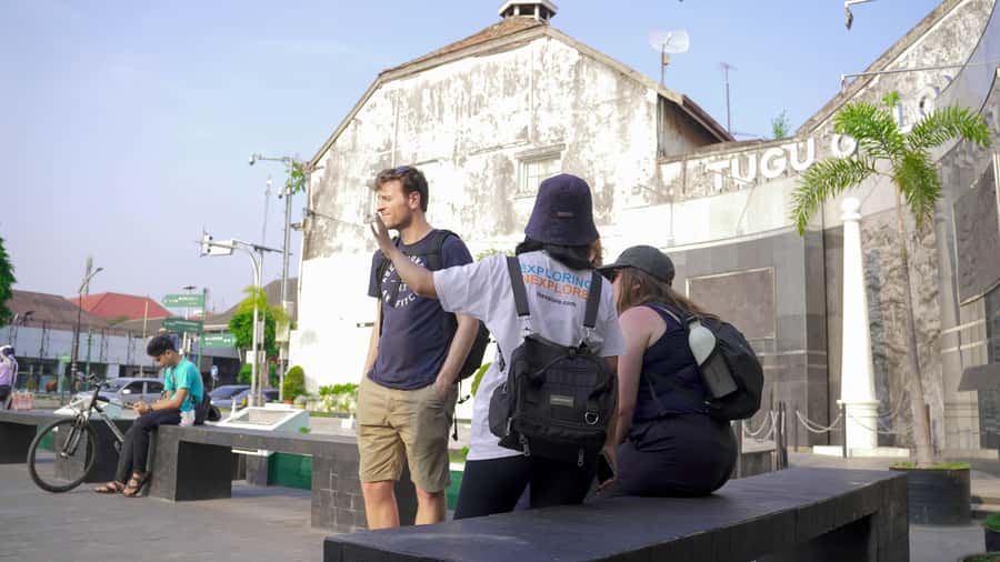 Yogyakarta : Colonial Heritage Guide Walking Tour - Kampung Ketandan gate (de Poort van Kampoeng Ketandan): multicultural heritage tied to policy