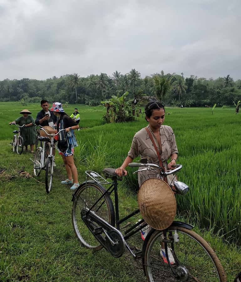 Yogyakarta: Countryside Village Cycling Tour With Guide - Why this Yogyakarta countryside tour feels genuinely local