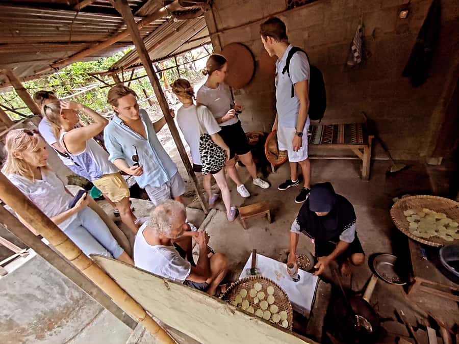 Yogyakarta: Countryside Village Cycling Tour With Guide - What you eat and drink: snack value that doesn’t feel like an afterthought