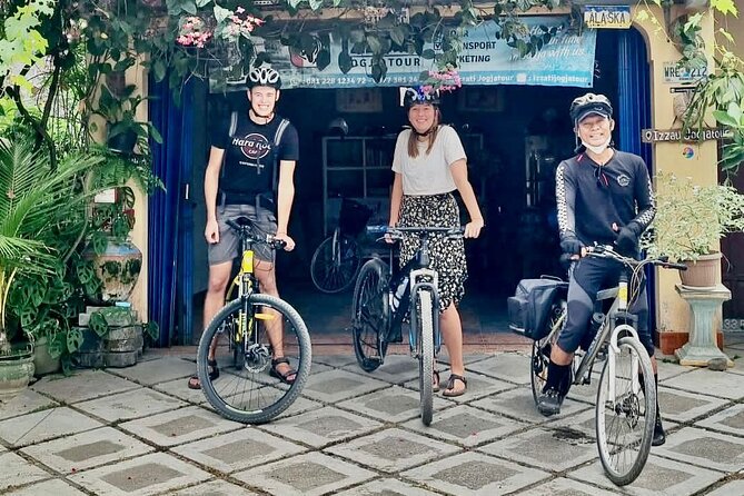 Yogyakarta Cycling Tour Around the Villages and Fish Farm - Starting at Izzati Jogjatour: Bikes, Helmets, and a Quick Warming-Up Plan