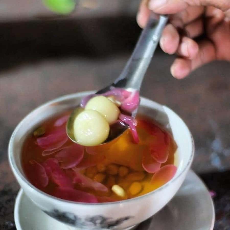 Yogyakarta: Guided City Walk and Food Tour - The “Hidden” Dessert and Snack Segment with Traditional Game Play