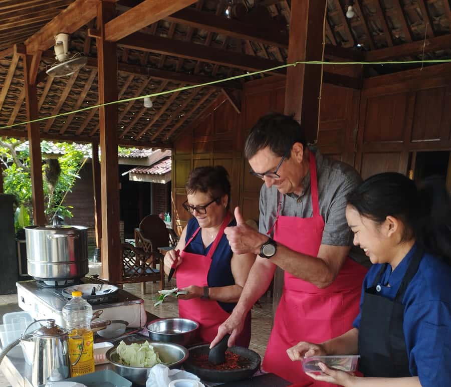 Yogyakarta: Javanese Cooking Class & Market Tour - Quick hits before you go