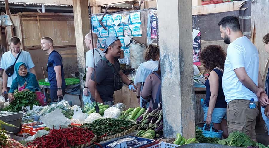 Yogyakarta: Javanese Cooking Class & Market Tour - What you’re really learning when you choose spices, fish, and fruits