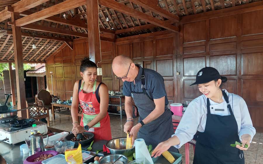 Yogyakarta: Javanese Cooking Class & Market Tour - Who this cooking class is best for (and who should think twice)